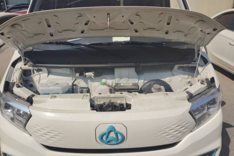 Used CHANGAN KUAYUE Xing V7 EV 2024 316 km Luxury Dual-Door Version 6 Seats Engine Bay