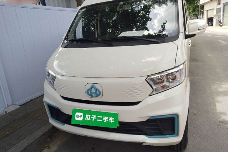 Used CHANGAN KUAYUE Xing V7 EV 2024 251 km Hatchback Comfort Version 6 Seats Exterior 1