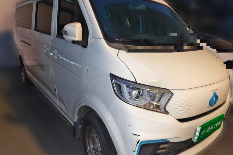 Used CHANGAN KUAYUE Xing V7 EV 2024 251 km Hatchback Comfort Version 6 Seats Exterior 2