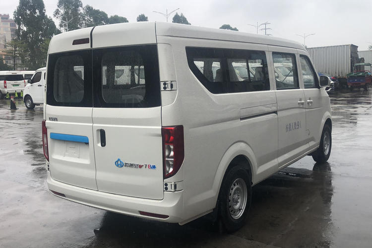 Used CHANGAN KUAYUE Xing V7 EV 2024 251 km Hatchback Luxury Version 9 Seats Exterior 3