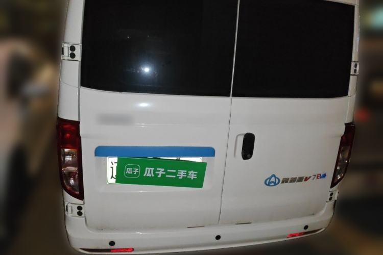 Used CHANGAN KUAYUE Xing V7 EV 2024 251 km Hatchback Comfort Version 6 Seats Exterior 4