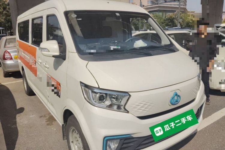 Used CHANGAN KUAYUE Xing V7 EV 2024 316 km Luxury Dual-Door Version 6 Seats Front Right 45 Deg