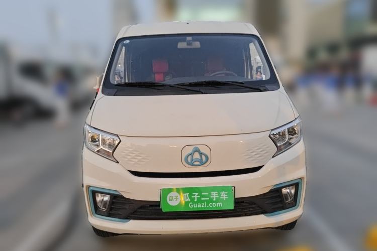 Used CHANGAN KUAYUE Xing V7 EV 2024 251 km Luxury Dual-Door Version 6 Seats Front