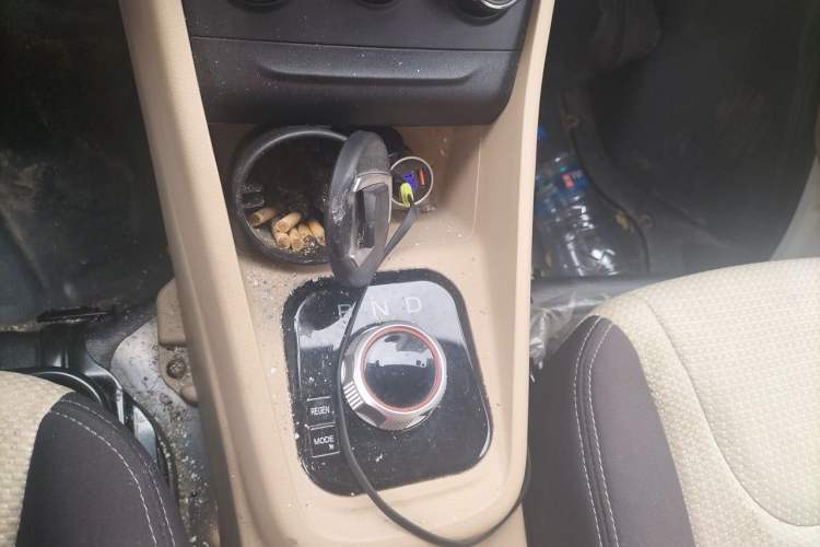 Used CHANGAN KUAYUE Xing V7 EV 2024 251 km Luxury Dual-Door Version 6 Seats Gear Lever
