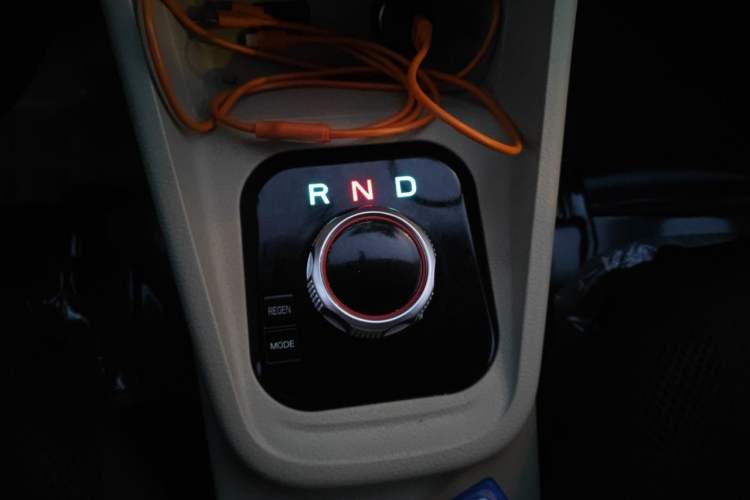 Used CHANGAN KUAYUE Xing V7 EV 2024 251 km Luxury Dual-Door Version 6 Seats Gear Lever