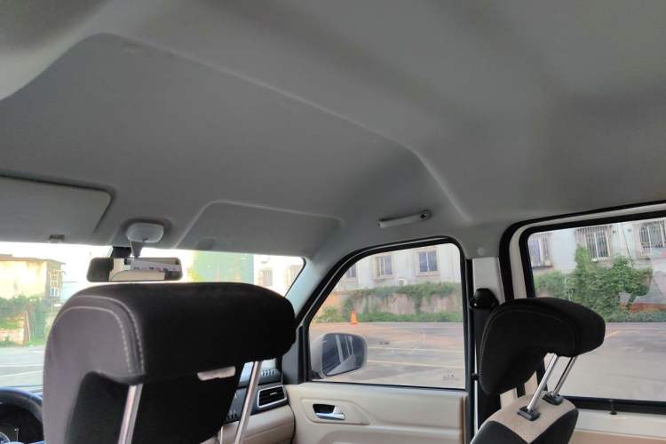 Used CHANGAN KUAYUE Xing V7 EV 2024 251 km Luxury Dual-Door Version 6 Seats Headliner