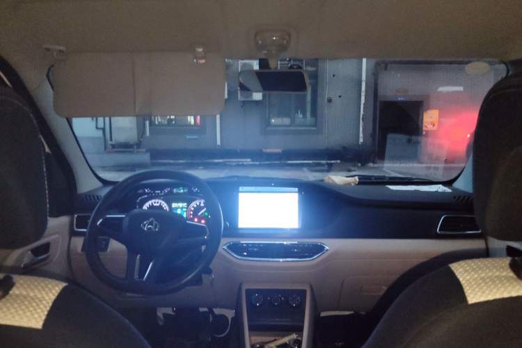 Used CHANGAN KUAYUE Xing V7 EV 2024 316 km Luxury Dual-Door Version 6 Seats Headliner