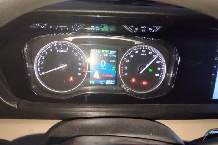 Used CHANGAN KUAYUE Xing V7 EV 2024 316 km Luxury Dual-Door Version 6 Seats Instrument Cluster