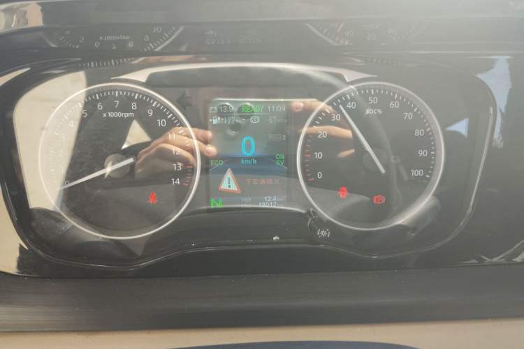 Used CHANGAN KUAYUE Xing V7 EV 2024 316 km Luxury Dual-Door Version 6 Seats Instrument Cluster