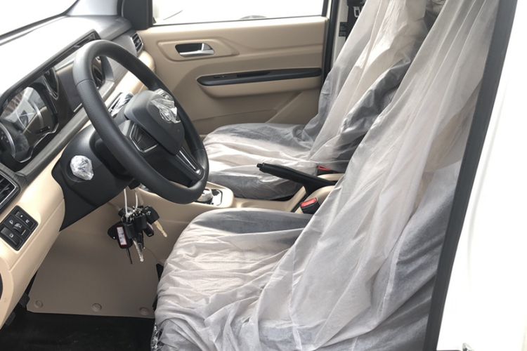 Used CHANGAN KUAYUE Xing V7 EV 2024 316 km Luxury Dual-Door 9-Seater Interior 2