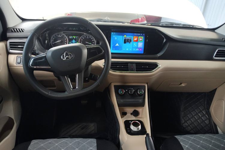 Used CHANGAN KUAYUE Xing V7 EV 2024 251 km Hatchback Comfort Version 6 Seats Interior 2