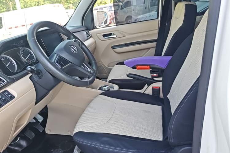 Used CHANGAN KUAYUE Xing V7 EV 2024 316 km Luxury Dual-Door Version 6 Seats Left Front Seat