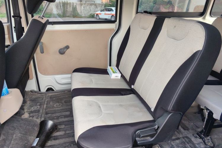 Used CHANGAN KUAYUE Xing V7 EV 2024 251 km Luxury Dual-Door Version 6 Seats Left Rear Seat