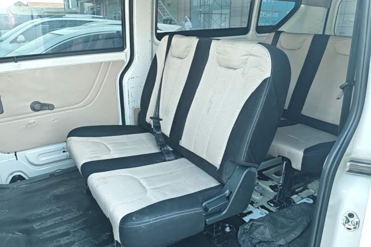 Used CHANGAN KUAYUE Xing V7 EV 2024 316 km Luxury Dual-Door Version 6 Seats Left Rear Seat
