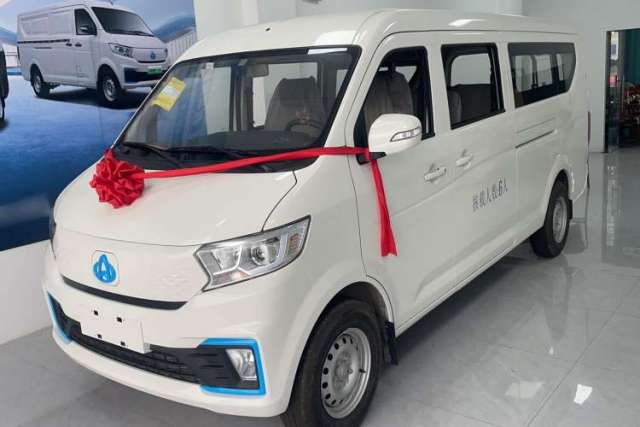 Used CHANGAN KUAYUE Xing V7 EV 2024 316 km Luxury Dual-Door Version 6 Seats
