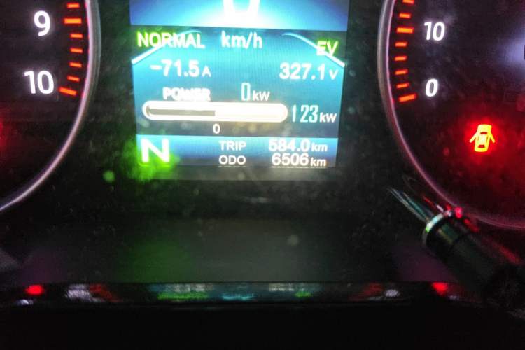 Used CHANGAN KUAYUE Xing V7 EV 2024 251 km Luxury Dual-Door Version 6 Seats Odometer Close Up
