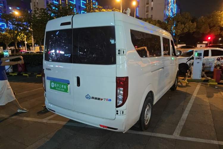 Used CHANGAN KUAYUE Xing V7 EV 2024 251 km Luxury Dual-Door Version 6 Seats Rear Right 45 Deg