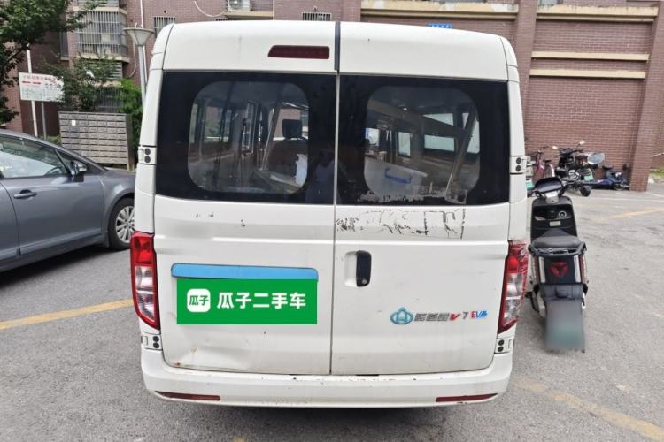 Used CHANGAN KUAYUE Xing V7 EV 2024 251 km Hatchback Comfort Version 6 Seats Rear