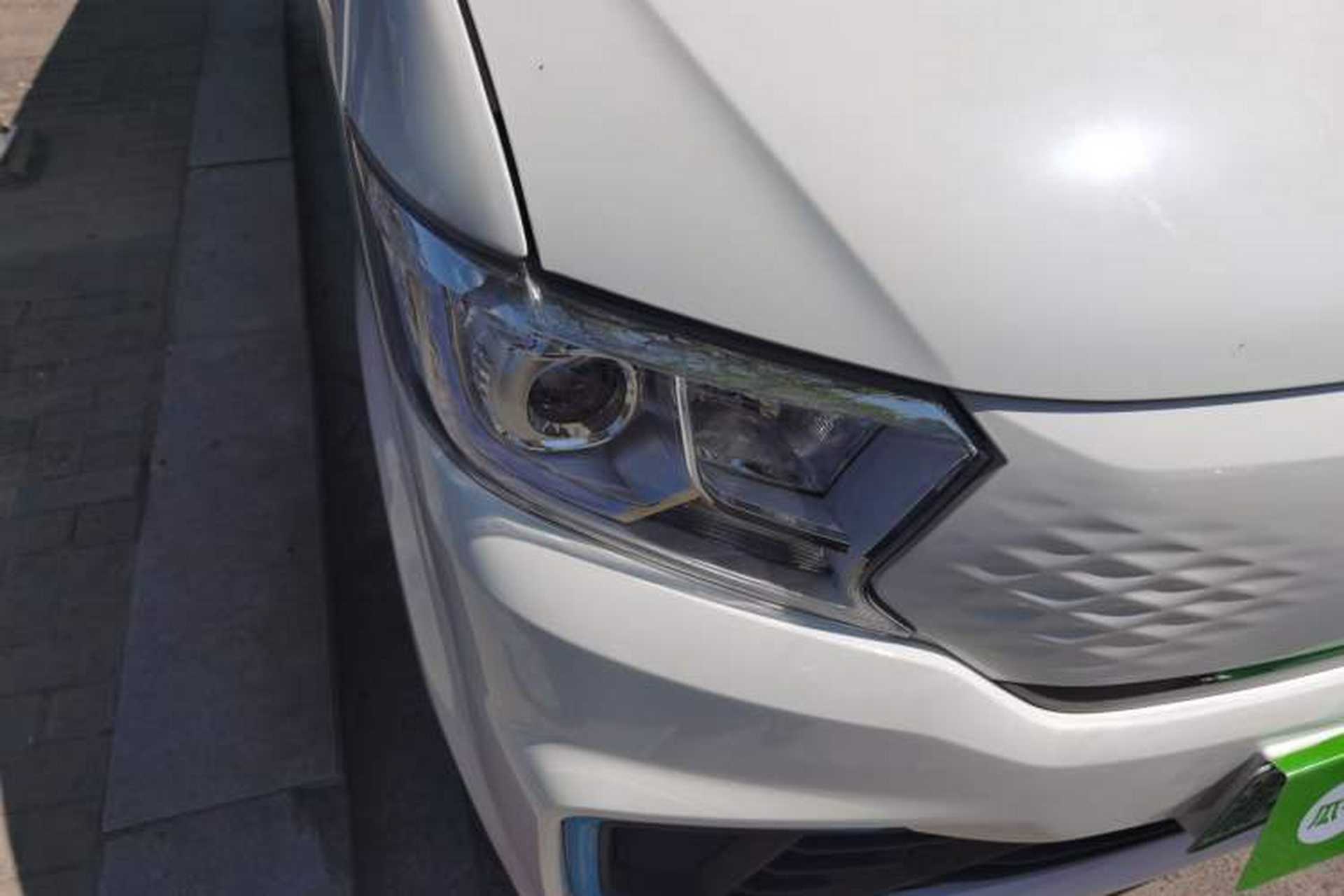 Used CHANGAN KUAYUE Xing V7 EV 2024 251 km Hatchback Comfort Version 6 Seats Right Front Headlight