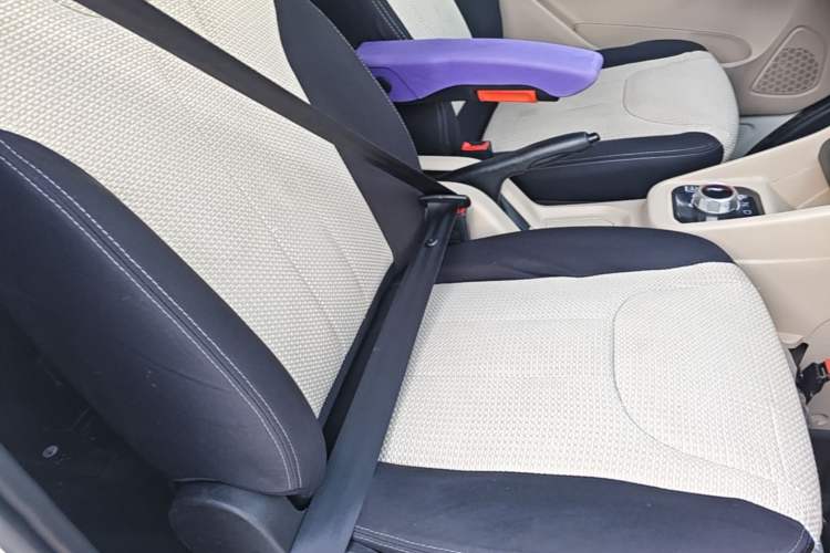 Used CHANGAN KUAYUE Xing V7 EV 2024 316 km Luxury Dual-Door Version 6 Seats Right Front Seat
