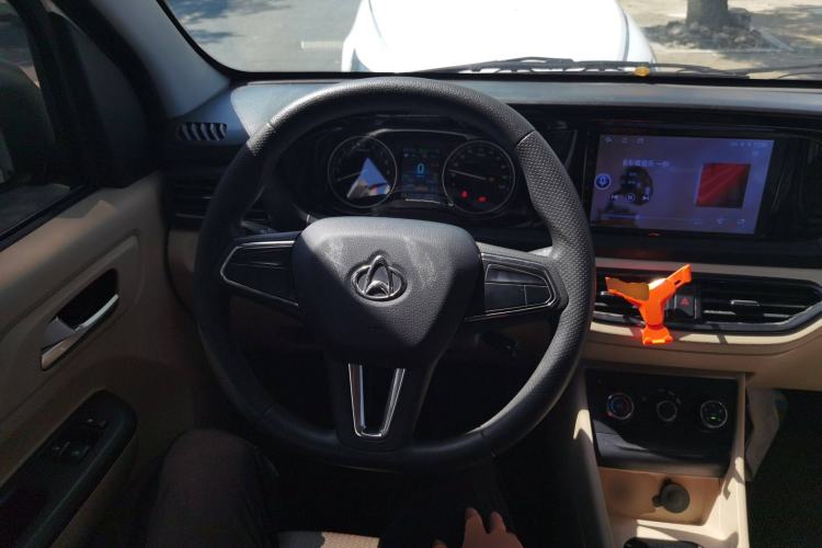 Used CHANGAN KUAYUE Xing V7 EV 2024 251 km Hatchback Comfort Version 6 Seats Steering Wheel