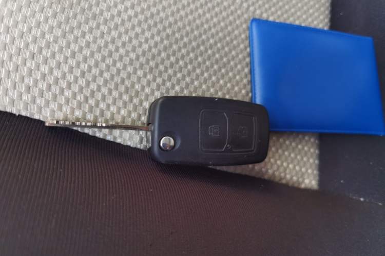 Used CHANGAN KUAYUE Xing V7 EV 2024 251 km Hatchback Comfort Version 6 Seats Vehicle Key