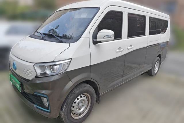 Używany CHANGAN KUAYUE Xing V7 EV 2024 251 km Hatchback Luxury Version 9 Seats
