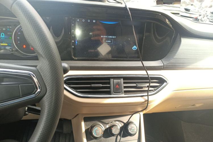 Used CHANGAN KUAYUE Xing V7 EV 2025 Model, 285 km, Smart Enjoyment Version, 6-seater, Ningde 2C, 41.86 kWh Audio And AC Panel