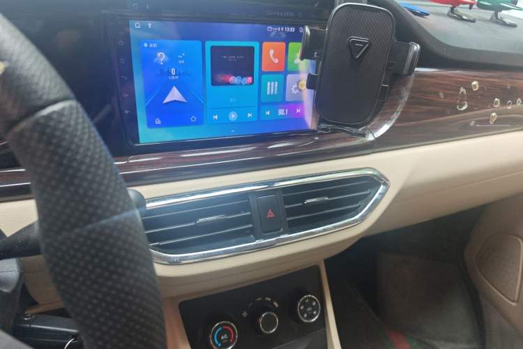 Used CHANGAN KUAYUE Xing V7 EV 2025 Model, 285 km, Smart Enjoyment Version, 6-seater, Ningde 2C, 41.86 kWh Audio And AC Panel