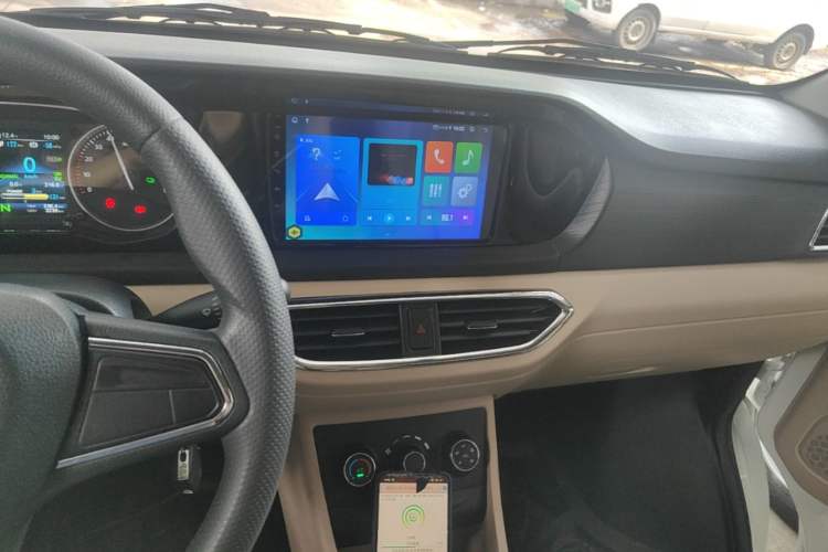 Used CHANGAN KUAYUE Xing V7 EV 2025 Model, 255km Luxury Version, 6 Seats, 38.64 kWh Audio And AC Panel