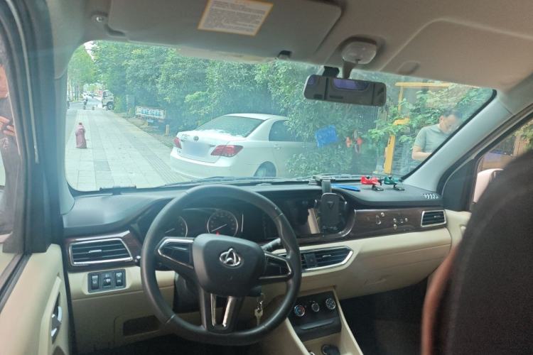 Used CHANGAN KUAYUE Xing V7 EV 2025 Model, 285 km, Smart Enjoyment Version, 6-seater, Ningde 2C, 41.86 kWh Center Console