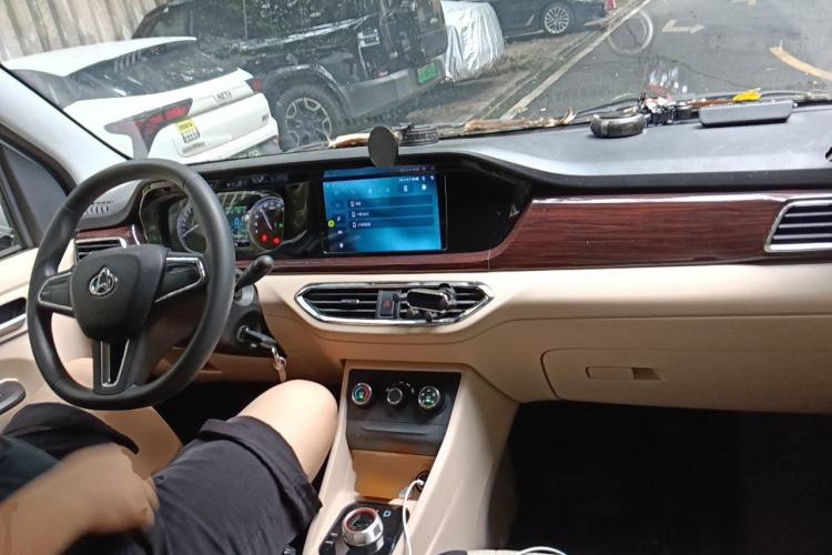 Used CHANGAN KUAYUE Xing V7 EV 2025 Model, 285 km, Luxury Version, 6-seater, Ningde 2C, 41.86 kWh Center Console