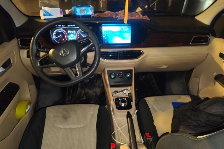 Used CHANGAN KUAYUE Xing V7 EV 2025 Model, 285 km, Smart Enjoyment Version, 6-seater, Ningde 2C, 41.86 kWh Center Console