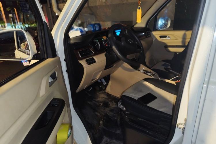 Used CHANGAN KUAYUE Xing V7 EV 2025 Model, 285 km, Smart Enjoyment Version, 6-seater, Ningde 2C, 41.86 kWh Driver Seat