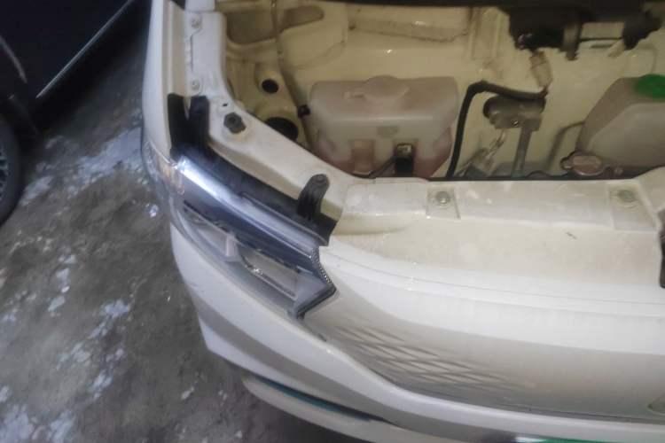 Used CHANGAN KUAYUE Xing V7 EV 2025 Model, 285 km, Smart Enjoyment Version, 6-seater, Ningde 2C, 41.86 kWh Engine Bay Right