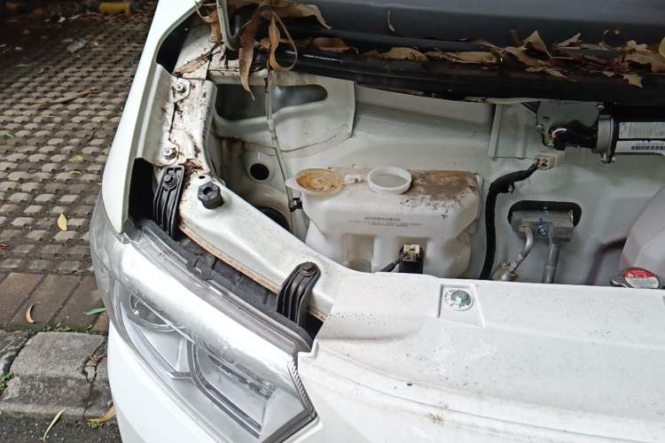 Used CHANGAN KUAYUE Xing V7 EV 2025 Model, 285 km, Luxury Version, 6-seater, Ningde 2C, 41.86 kWh Engine Bay Right