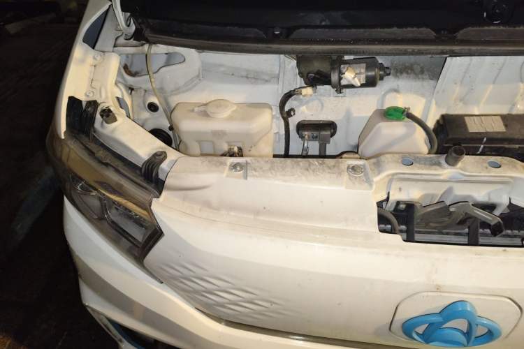 Used CHANGAN KUAYUE Xing V7 EV 2025 Model, 285 km, Smart Enjoyment Version, 6-seater, Ningde 2C, 41.86 kWh Engine Bay Right