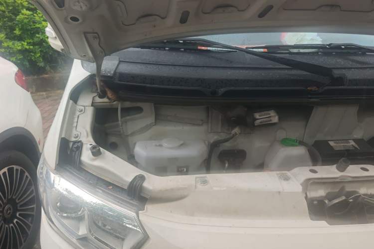 Used CHANGAN KUAYUE Xing V7 EV 2025 Model, 285 km, Smart Enjoyment Version, 6-seater, Ningde 2C, 41.86 kWh Engine Bay Right