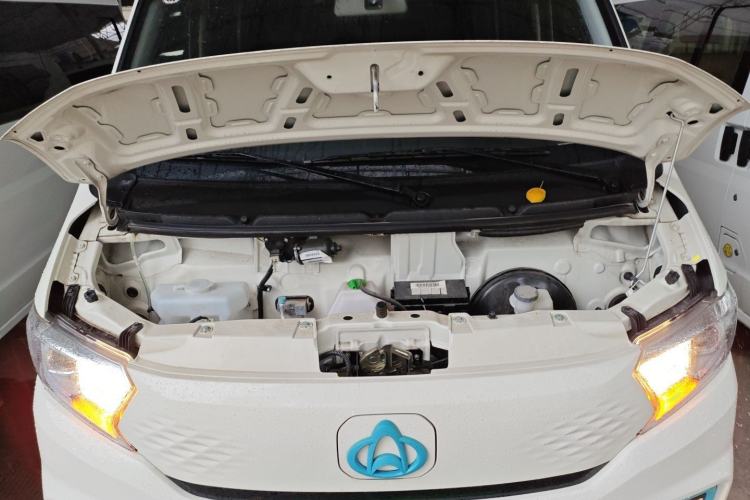 Used CHANGAN KUAYUE Xing V7 EV 2025 Model, 255km Luxury Type, 6-seater, 41.86kWh Engine Bay