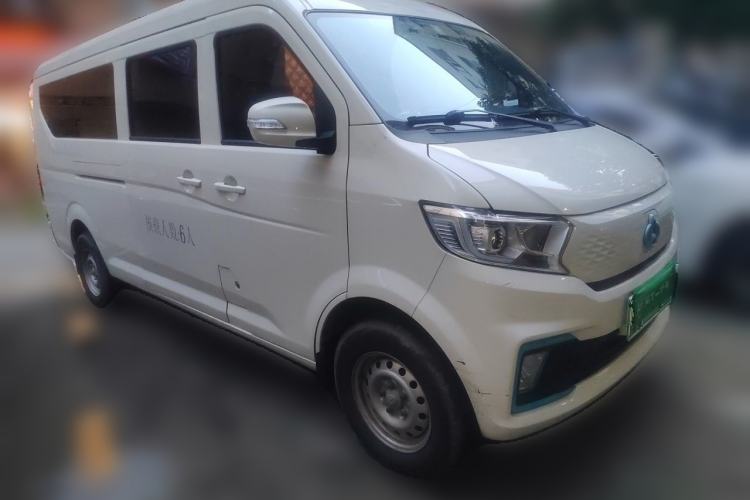 Used CHANGAN KUAYUE Xing V7 EV 2025 Model, 285 km, Smart Enjoyment Version, 6-seater, Ningde 2C, 41.86 kWh Front Right 45 Deg