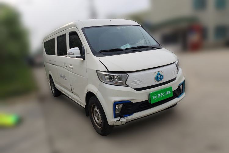 Used CHANGAN KUAYUE Xing V7 EV 2025 Model, 255km Comfort Type, 6-seater, 41.86kWh Front Right 45 Deg