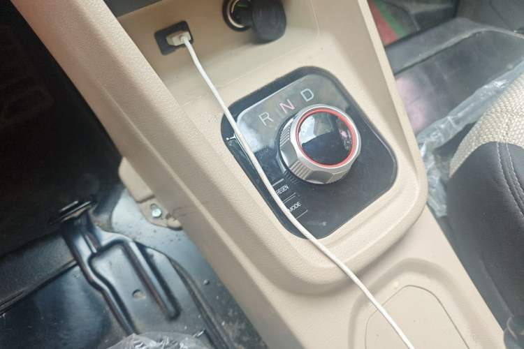 Used CHANGAN KUAYUE Xing V7 EV 2025 Model, 285 km, Smart Enjoyment Version, 6-seater, Ningde 2C, 41.86 kWh Gear Lever