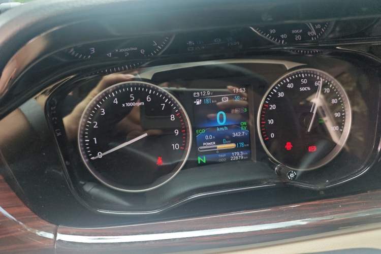 Used CHANGAN KUAYUE Xing V7 EV 2025 Model, 285 km, Smart Enjoyment Version, 6-seater, Ningde 2C, 41.86 kWh Instrument Cluster