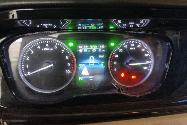 Used CHANGAN KUAYUE Xing V7 EV 2025 Model, 322 km Luxury Edition, 6-seater, Ningde 2C, 50.23 kWh Instrument Cluster