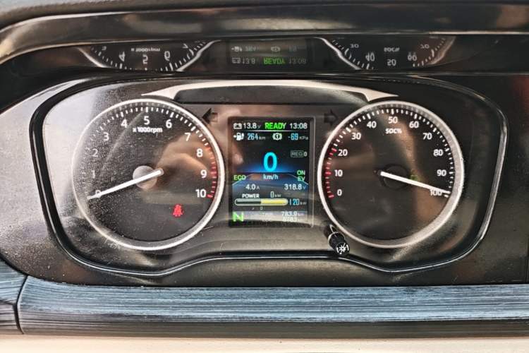 Used CHANGAN KUAYUE Xing V7 EV 2025 Model, 255km Smart Enjoyment Version, 6 Seats, 38.64 kWh Instrument Cluster