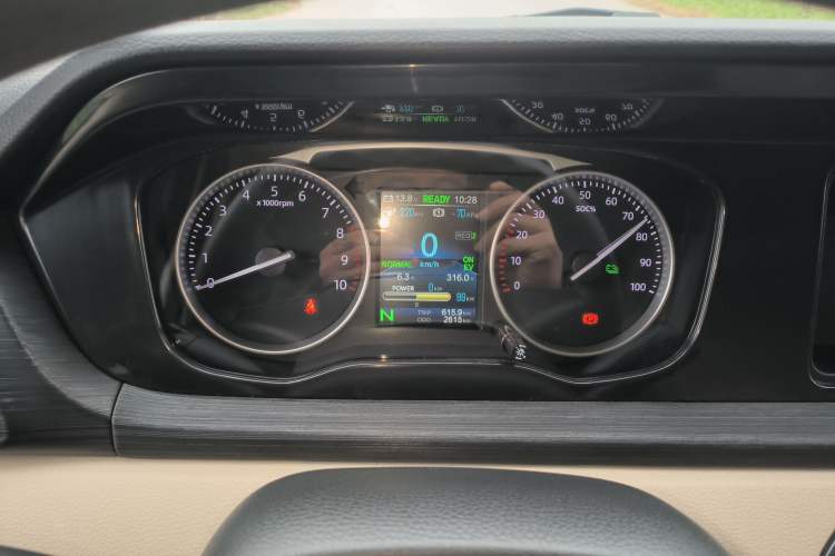 Used CHANGAN KUAYUE Xing V7 EV 2025 Model, 255km Smart Enjoyment Version, 6 Seats, 38.64 kWh Instrument Cluster