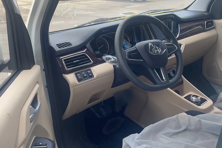 Used CHANGAN KUAYUE Xing V7 EV 2025 Model, 255km Luxury Type, 6-seater, 41.86kWh Interior 2