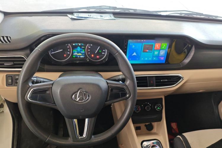 Used CHANGAN KUAYUE Xing V7 EV 2025 Model, 255km Smart Enjoyment Type, 6-seater, 41.86kWh Interior 2