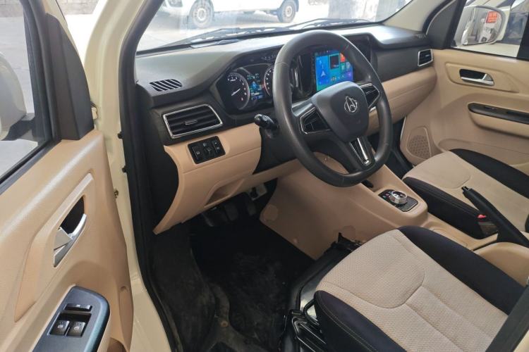 Used CHANGAN KUAYUE Xing V7 EV 2025 Model, 255km Smart Enjoyment Type, 6-seater, 41.86kWh Interior 3