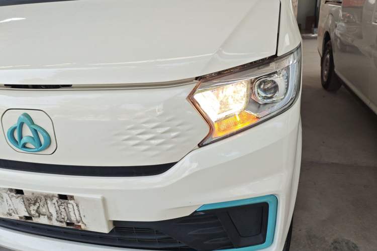 Used CHANGAN KUAYUE Xing V7 EV 2025 Model, 255km Smart Enjoyment Type, 6-seater, 41.86kWh Left Front Headlight